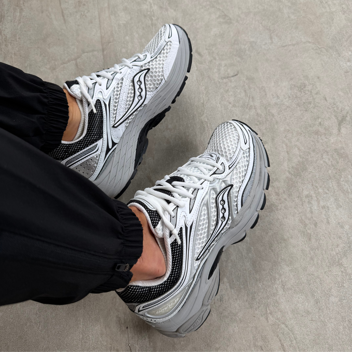 Saucony progrid omni 9 white/cadet